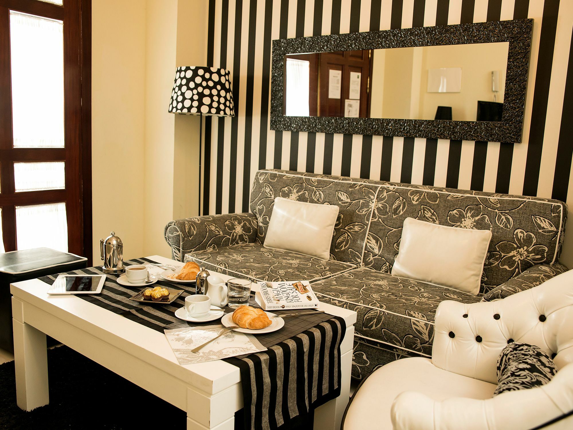 Singular Pilatos Apartment Seville Exterior photo